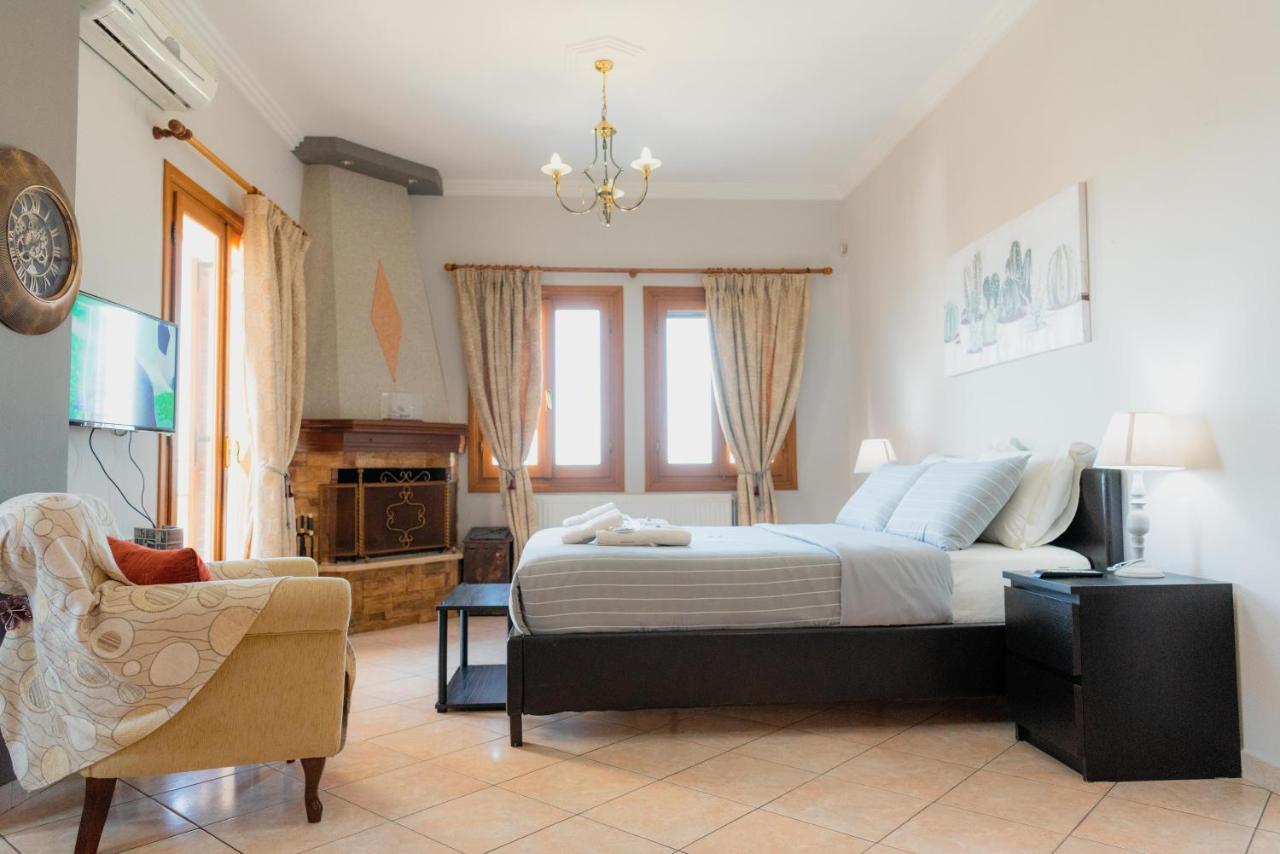 Athena'S Luxury Place Агрия Екстериор снимка